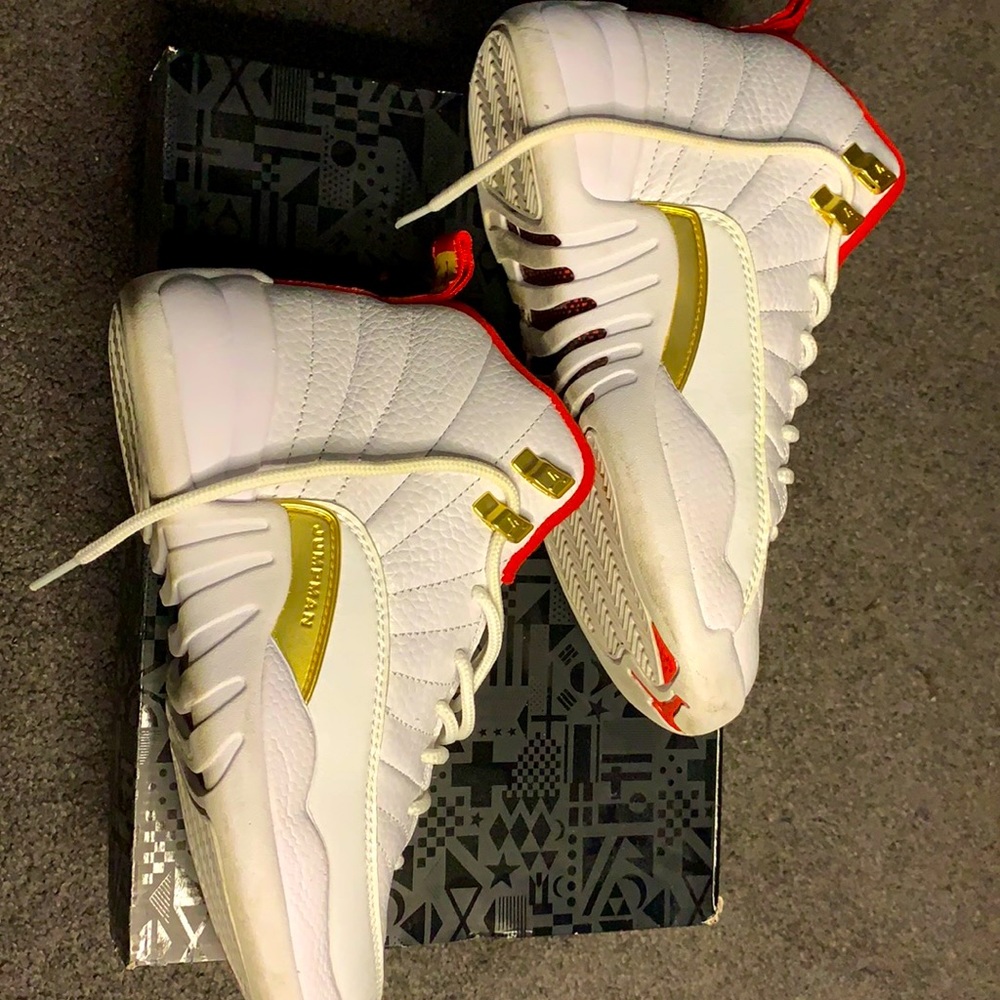 Shoes-sneakers